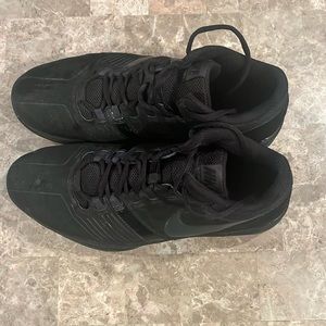 Black Men’s Nike Basketball Shoes 11.5